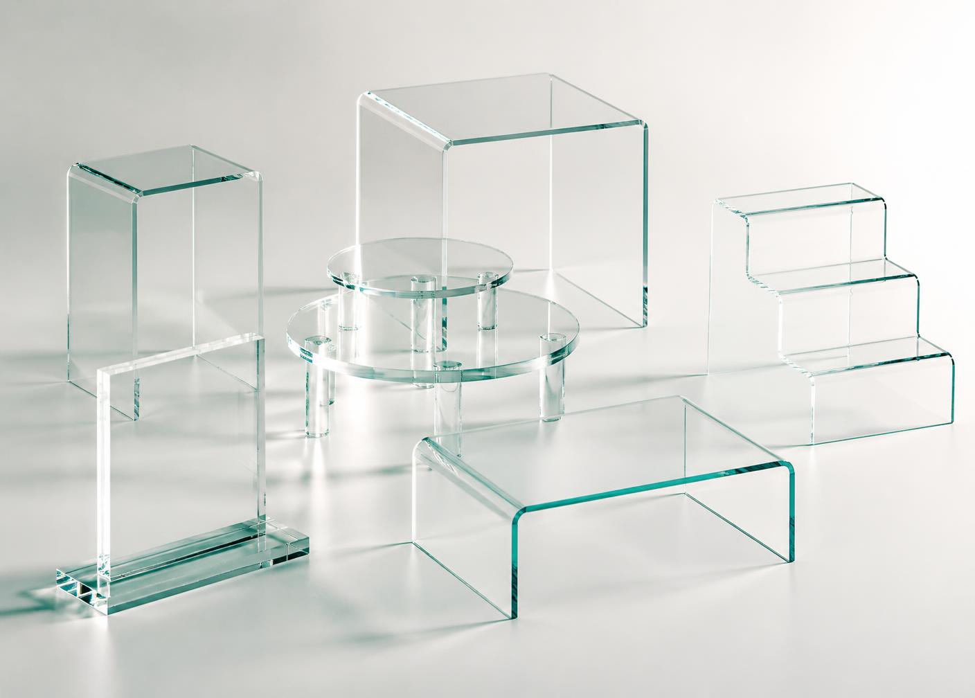 Displays e expositores em acrílico transparente